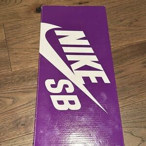 Nike sb dunk low grey gum